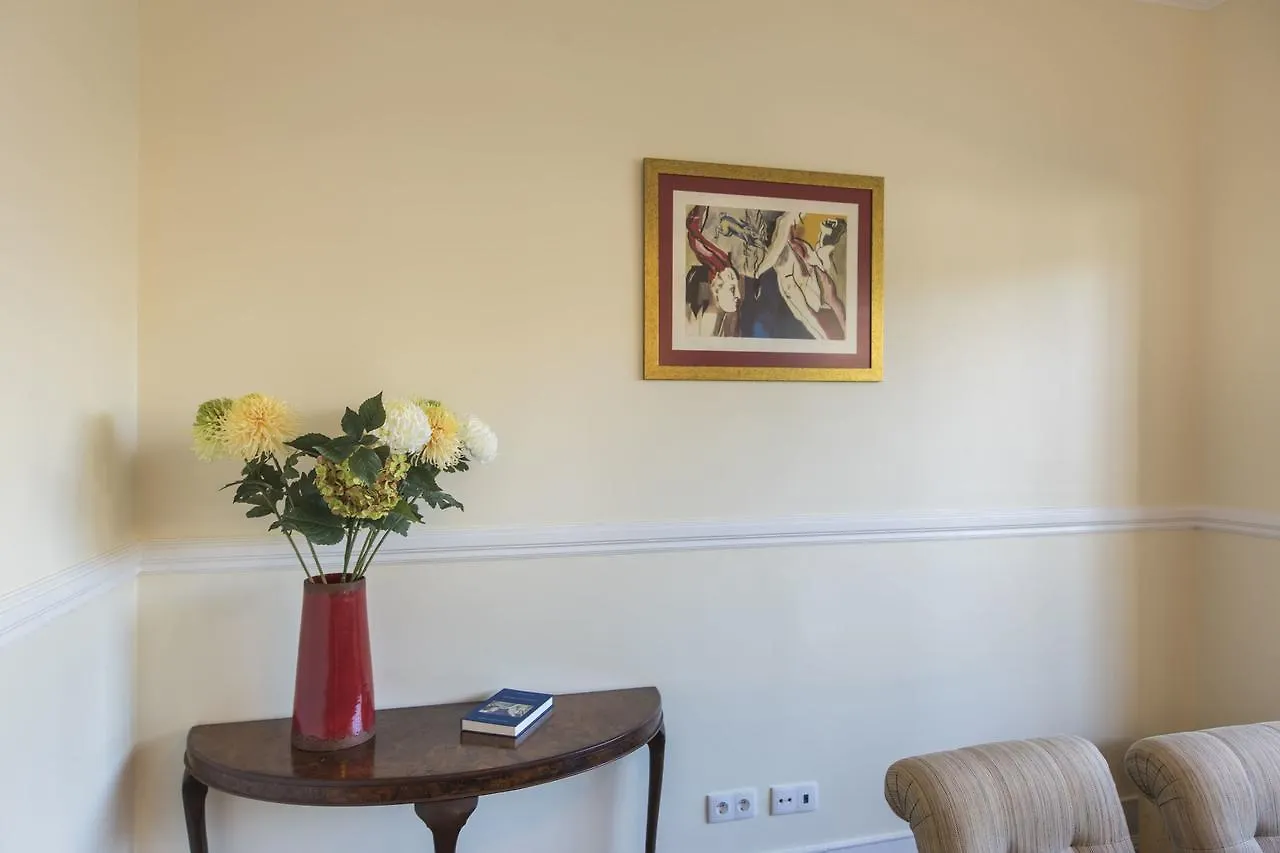 Апартаменты Spacious 4Bdr River View Лиссабон