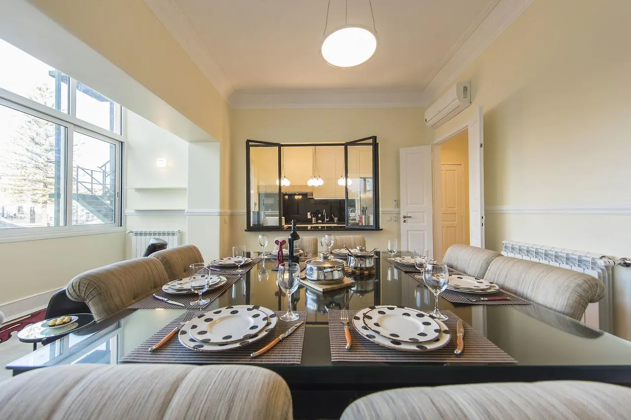 Апартаменты Spacious 4Bdr River View Лиссабон