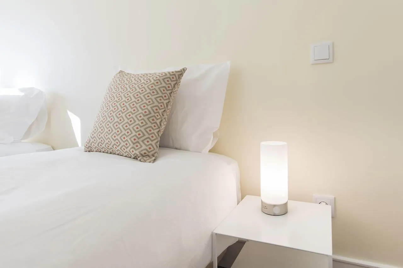 Апартаменты Spacious 4Bdr River View Лиссабон