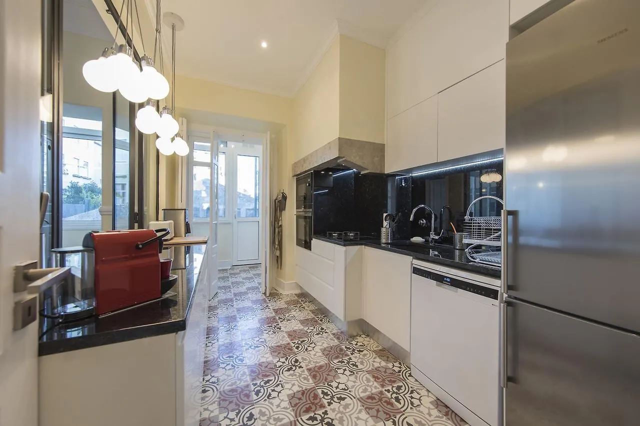 Апартаменты Spacious 4Bdr River View Лиссабон