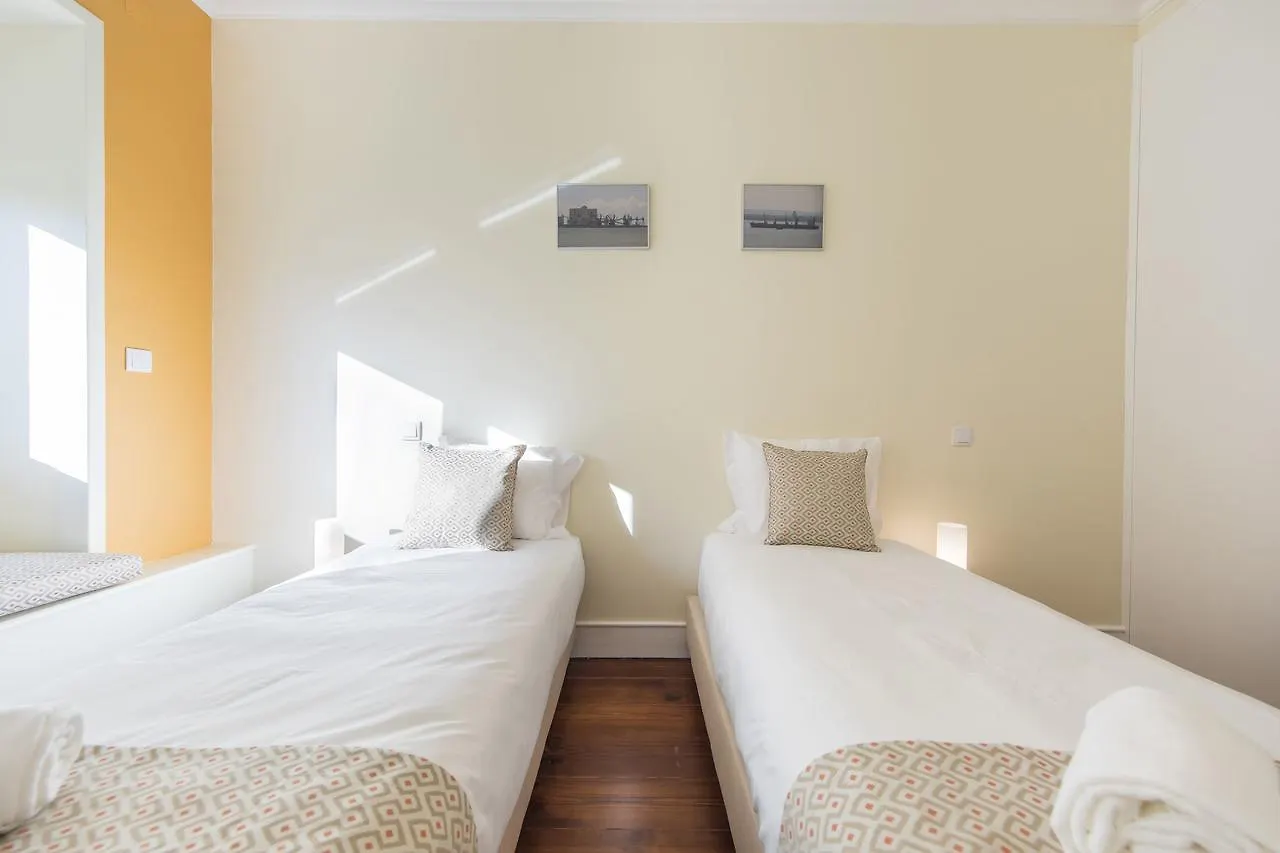 Апартаменты Spacious 4Bdr River View Лиссабон