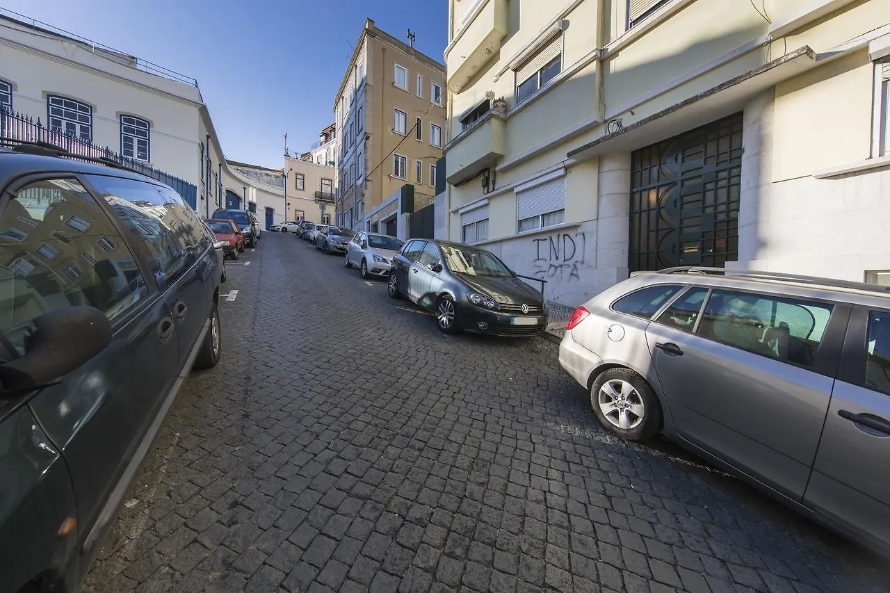Spacious 4Bdr River View Apartment Lisbon Portugal